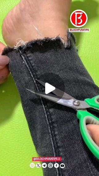 Rihan on Instagram: "There is no need to cut the pants when they are too long #learn to try quickly #sewing tips  Follow my page @bilochpuratips2 Follow my page @bilochpuratips2 .  .  .  .  .  . #sewing #sewingdiy #costura #fashion #bilochpuratips2 #sewinglove #sewingmachine #sewingtutorial #tutorial #rihanshahidkhan #bilochpuratips  @rihanshahidkhan" Stitching Clothes Ideas, Easy Way To Hem Pants, How To Hem Pants By Hand, Clothes Too Big, 1 Yard Sewing Projects, How To Sew Pants, Clothes To Sew, Quick Sewing Projects, How To Sew Clothes