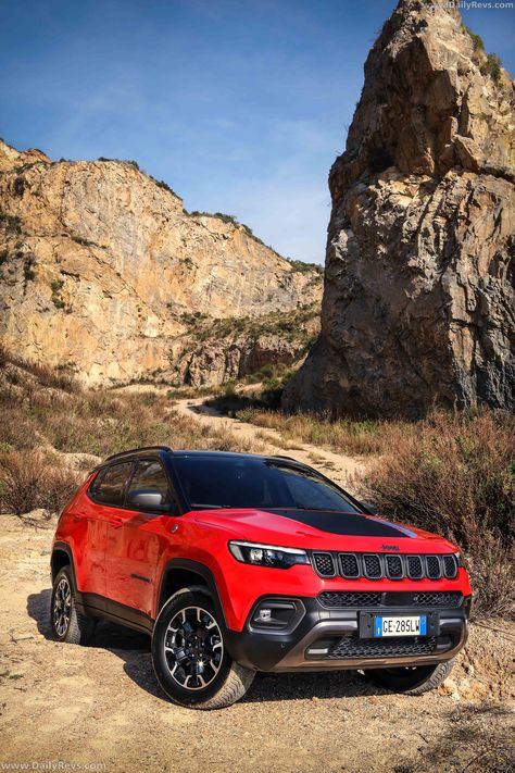 Jeep Accessories, Jeep Compass Trailhawk, Jeep Trailhawk, New Jeep, Jeep Brand, Jeep Models, Jeep Cars, Nissan Rogue, Jeep Compass