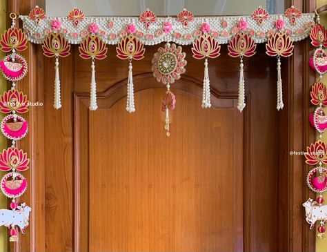Toran Designs Doors Handmade, Lotus Hanging, Hanging Decorations Diy, Indian Wedding Decorations Receptions, Trendy Jewelry Handmade, Wedding Gift Hampers, Handmade Decorative Items, Diwali Design, Easy Crafts For Teens
