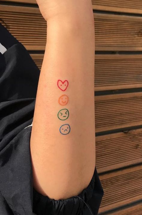 90 Super Cute Small Tattoo Ideas For Every Girl - TheTatt Tiny Tattoo, Tattoo Inspiration, Do It Yourself Tattoo, Colorful Tattoos, Super Tattoo, Handpoke Tattoo, Inspiration Tattoos, Cute Tiny Tattoos, Cute Small Tattoos