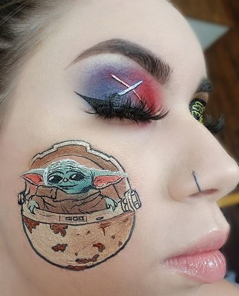 Starwars Makeup Ideas, Yoda Makeup, Star Wars Makeup Ideas, Star Wars Makeup, Makeup Challenge, Galaxy Makeup, Character Makeup, Makeup Challenges, Makeup Class