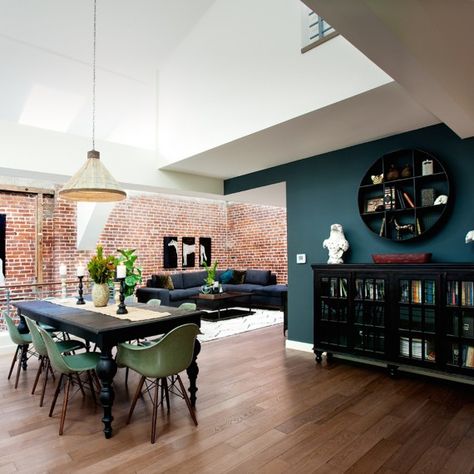 Dining Room Teal, Brick Living Room, Dining Room Paint Colors, Stylish Dining Room, Dining Room Paint, Teal Walls, Dining Room Colors, Dark Furniture, Room Paint Colors