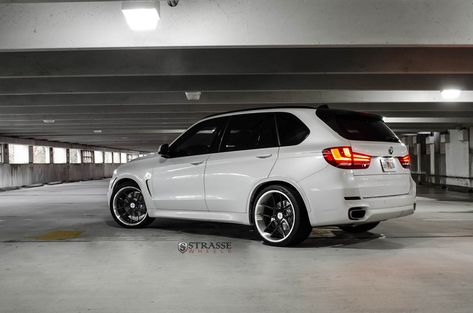 Bmw X5 White, Bmw X5 2015, Bmw X Series, Bmw X5 M Sport, White Bmw, Concave Wheels, Lips Gloss, Bmw Performance, Bmw X5 M