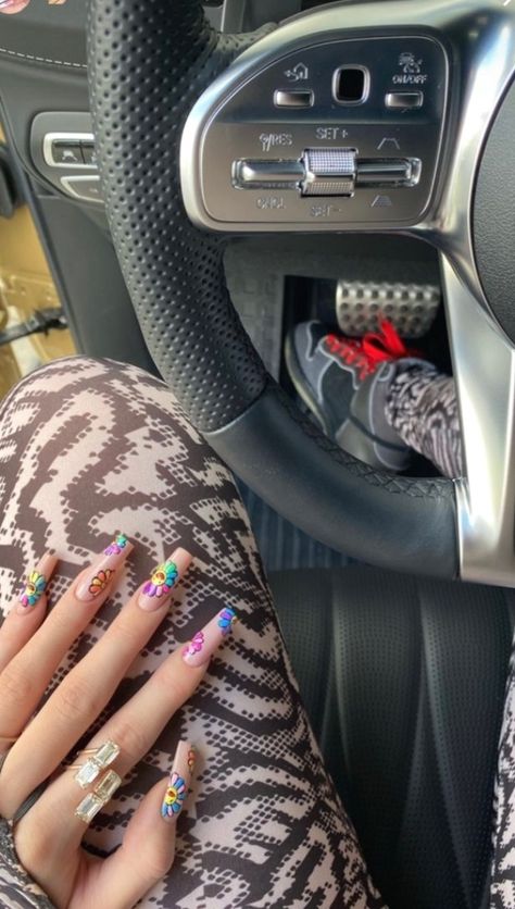 Khloe Kardashian Nails, Kardashian Nails, Kylie Nails, Bright Pink Nails, Kylie Jenner Nails, Long Square Nails, Celebrity Nails, Diva Nails, Spring Nail Trends