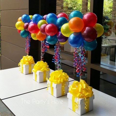 Table Balloon Decorations For Party, Balloon Decoration Centerpiece, Birthday Diy Centerpieces, Balloons Table Centerpieces, Birthday Balloon Table Centerpieces, Balloon Table Top Center Piece, Kids Birthday Centerpiece Ideas, Easy Balloon Centerpieces, Table Centrepiece Ideas For Party