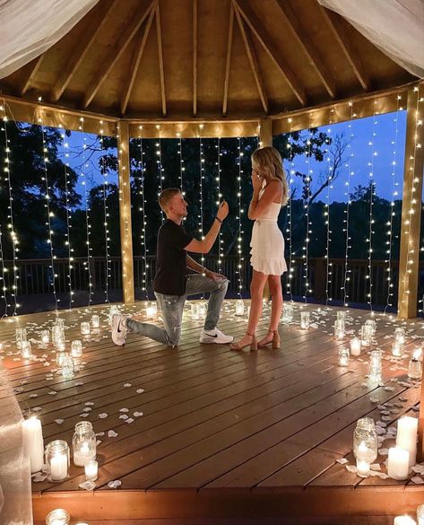 Proposal Ideas Night Lights, Proposal With Lights Romantic, Proposal Ideas Fairy Lights, Proposal Decor Outdoor, Lantern Proposal Ideas, Floating Lights Proposal, Proposal At Restaurant, Small Wedding Proposal Ideas, Nice Proposal Ideas