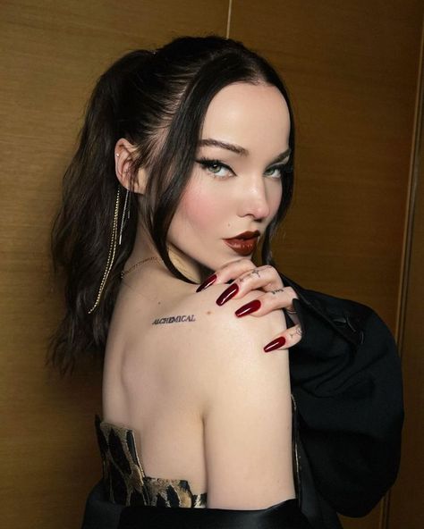 Dove Cameron Via Instagram Molde, Cream Tattoo, Jean Valjean, Usa Tattoo, Dove Cameron Style, Boyfriend Names, Paintings Famous, Logan Paul, Jake Paul