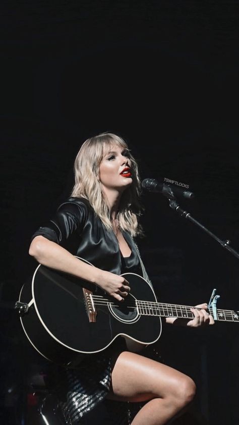 Taylor Swift 1080p, Taylor Swift Lover Tour, Lover Live From Paris, Lover Wallpapers, Tatlor Swift, Taylor Swift Wallpapers, Guitar Concert, Taylor Swift Guitar, Harry Taylor