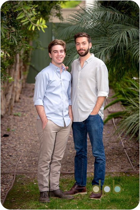 Great example of two young adult brothers that mix and matched with a combination of jeans, khakis and dress shirts. Note that one of the dress shirts is not a solid color-but has a small plaid design. Brother Photoshoot Men, Brother Poses Photography, Brother Poses For Pictures, Teenage Brother Photoshoot, Older Brothers Photo Shoot, Two Brothers Photography, Brothers Poses, Brother Photography Poses, Brother Photoshoot