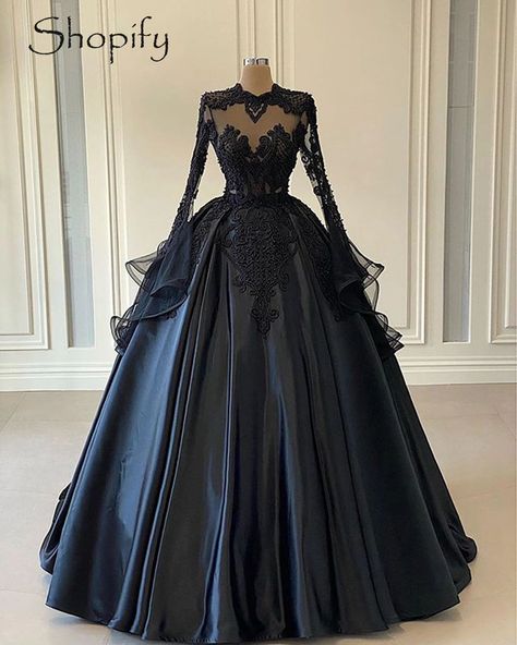 Ball Gown Black, Long Sleeve Prom Dress Lace, Prom Dress Pictures, Black Wedding Gowns, Dreamy Gowns, Black Ball Gown, Lace Prom Dresses, Gown Black, Gambar Figur