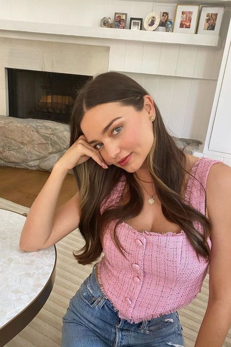 Miranda Kerr Tumblr, Miranda Kerr Outfits, Miranda May, Miranda Kerr Hair, Evan Spiegel, Kora Organics, Miranda Kerr Style, Natural Skincare Brands, Celery Juice