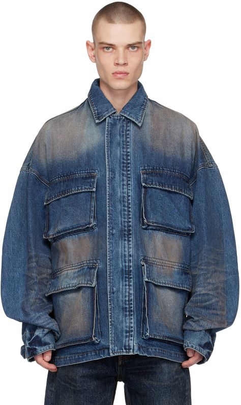 Find We11done Washed Denim Jacket on Editorialist. Non-stretch denim jacket. Fading throughout. · Spread collar · Zip closure with press-stud placket · Cargo pockets at front · Button fastening at cuffs · Logo embroidered at back Supplier color: Blue Jackets Fashion Design, Vans Jeans, Denim Washes, Denim Outfit Men, Jean Cargo, Mens Denim Jacket, Oversized Puffer Jacket, Jeans And Vans, Diesel Denim