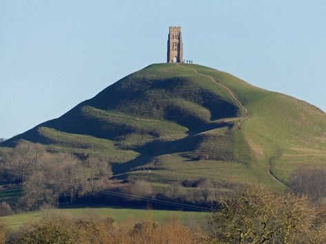 Glastonbury Tor Art, Earth Chakras, Glastonbury England, Glastonbury Abbey, Winter Sunshine, Glastonbury Tor, England Aesthetic, England Countryside, Somerset England