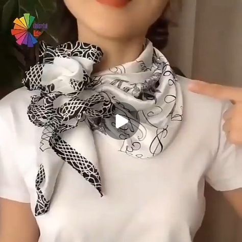 Scarf Folding Ideas How To Tie Scarves, Scarf Tying Ideas, Scarfs Ideas, How To Fold Scarf, Scarf Fashion Outfit, Fold Towels, Fancy Scarf, Scarf Wearing Styles, Japanese Lady