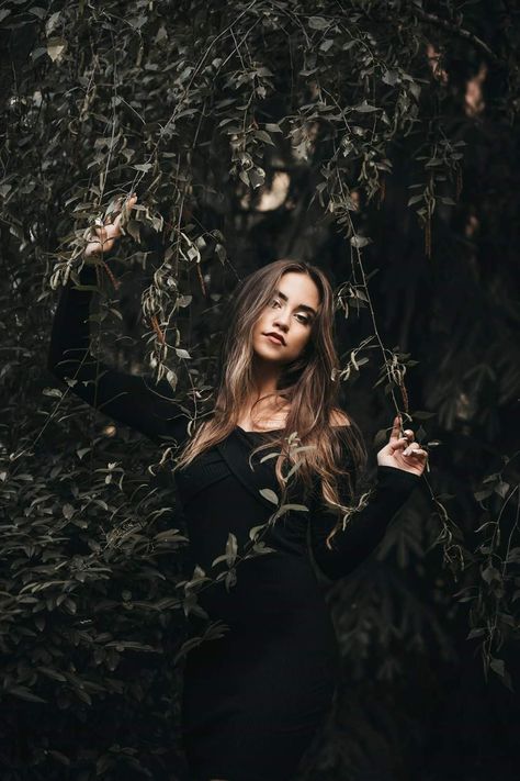 Whimsical Photoshoot, Fairytale Photoshoot, Spiritual Photos, Witch Photos, Fairy Photoshoot, Gothic Photography, Senior Photo Poses, Halloween Photography, Theme Nature