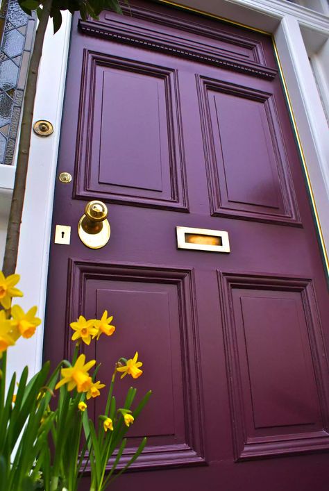 Bonito, Traditional Front Door, Purple Front Doors, Best Front Door Colors, Pink Front Door, Traditional Front Doors, Best Front Doors, Green Front Doors, Red Front Door