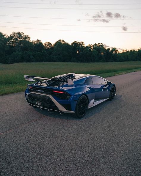 #Lamborghini #HuracanSTO #STO Source : Insta @shotby_kim Lamborghini, Cars, Lamborghini Sto, Cool Cars