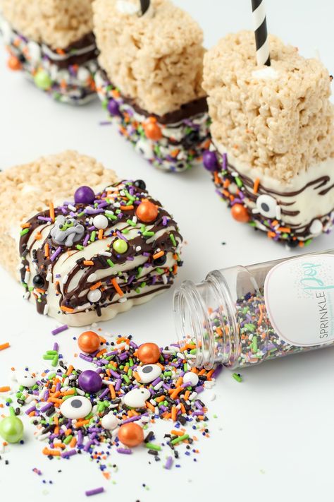 Rice Krispie Treat Pops, Halloween Rice Crispy Treats, Halloween Class Treats, Rice Krispie Pops, Halloween Rice Krispies, Halloween Rice Krispie Treats, Halloween Deserts, Spooky Ideas, Treats Ideas