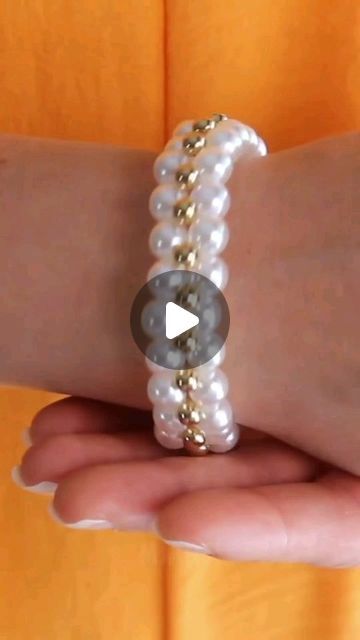 Making Beaded Bracelets Diy Jewelry, Pearl Jewellery Making, Beaded Jewelry Patterns Bracelets Tutorials, Beaded Bracelet Tutorial Step By Step, Birthstone Beaded Bracelets, Seed Bead Patterns Free Bracelets Handmade Jewelry, Cute Bracelet Patterns Easy, Bead Tutorials Step By Step, Pearls Bracelet Diy