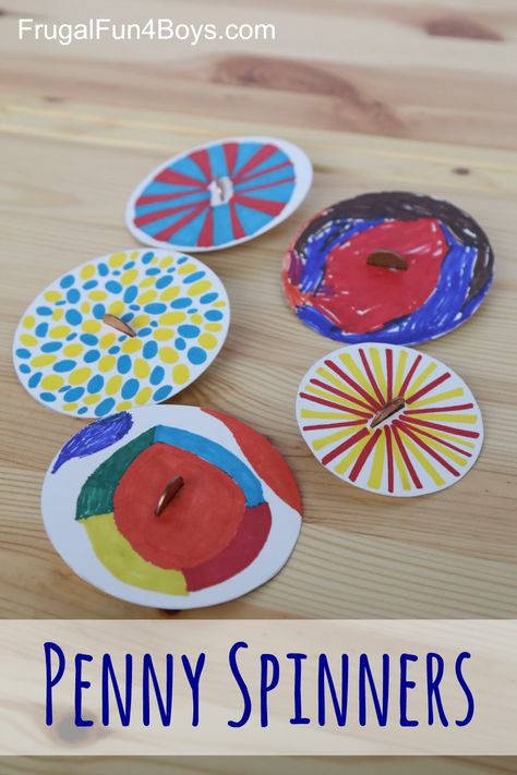 Penny Spinners - Tops that Kids Can Make.  Such a great craft that kids of all ages will enjoy. High School Arts And Crafts, Penny Spinners, Kunst For Barn, Crafts For School, Plate Crafts For Kids, Babysitting Ideas, Kerajinan Diy, Paper Plate Crafts For Kids, Spinner Toy