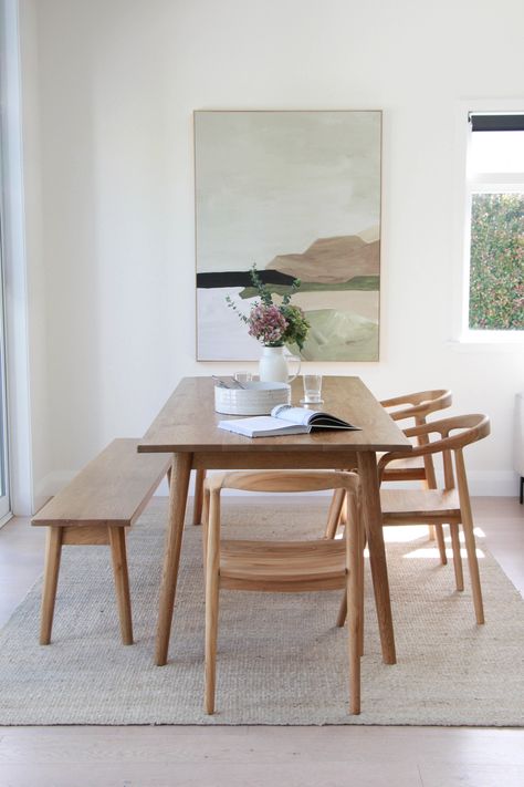 Expandable Oak Dining Table, Scandinavian Interior Design Dining Room, Small Japandi Dining Room, Hygge Dining Table, Scandinavian Style Dining Room, Japandi Bench Dining, Cozy Scandinavian Dining Room, Dining Table With Light Wood Floors, Dining Room Scandi