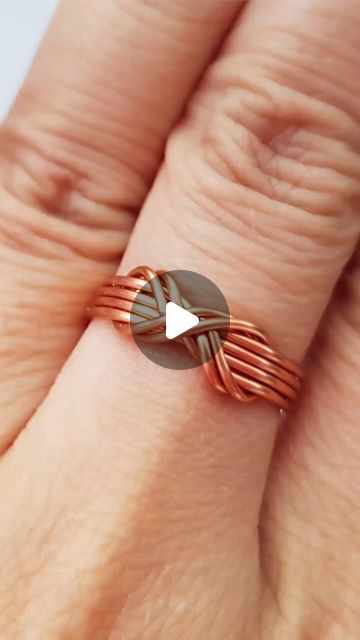 Wire Infinity Ring Diy, Handmade Rings Wire Simple, Diy Copper Wire Ring, Diy Wire Bead Rings, Metal Wire Rings, Make Jewelry Ideas, How To Make Rings At Home, How To Make Wire Rings, Wire Ring Making