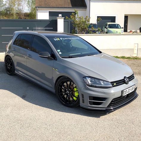 GOLF 7 R 💪 . Follow: @vwclubtrcom 🚗: @kvn7r . #vw #volkswagen #vwlove #vwgolf #vwlife #vwgti #vwclub #vwpolo #golfr #golfgti #golf7 #golf7r #golf7gti #golf8 #nardogrey Vw Golf Wallpaper, Vw Polo Modified, Tesla Car Models, Tmax Yamaha, Vw Polo Gti, Golf 7 Gti, Polo Car, Golf 7 R, Volkswagen Polo Gti