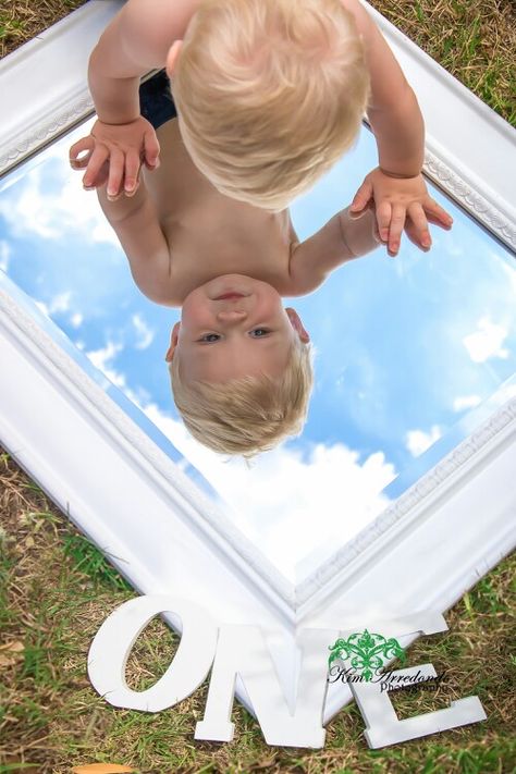 Adorable one year photo Birthday Photoshoot Ideas, Boy First Birthday, Baby Scrapbook, Birthday Photoshoot, Baby Cake, Photoshoot Ideas, 1 Year, First Birthdays, Pool