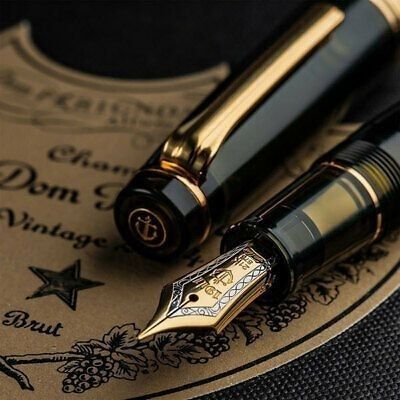 Tumblr, Caligraphy Pen, Expensive Pens, Fancy Pens, Vintage Pens, Pretty Pens, Luxury Pens, Pen Collection, Calligraphy Pens