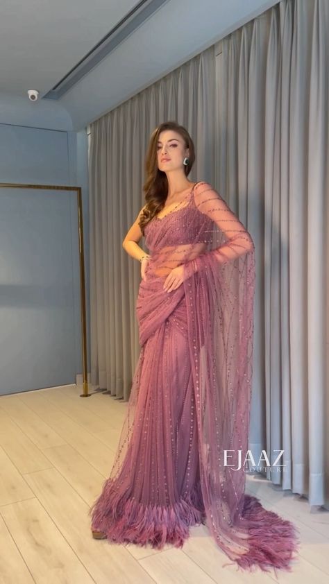 Designer Saare For Party, Sarees To Wear At Weddings, Party Wear Indian Outfits, Mauve Indian Outfit, Sarees For Freshers Party, Ejaazcouture Lehenga Bridal, Saree Outfit For Wedding, Stylish Sarees Party Wear, Elegant Saree Look