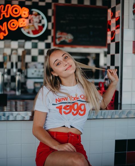 Luca Whitaker Diner Fashion, Vintage Senior Pictures, Luca Whitaker, Retro Photoshoot, Vintage Diner, Instagram New York, Grad Photoshoot, Senior Picture Outfits, Senior Photoshoot