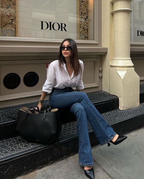 Looks Jeans, Classy Fits, Elegant Outfit Classy, Mode Zara, Elegante Casual, Stylish Work Outfits, Looks Street Style, Outfit Trends, Dinner Outfits