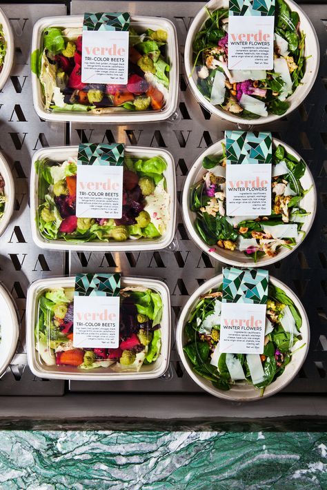 Food Delivery Packaging, Salad Packaging, Salad Shop, Takeaway Packaging, Noodles Chicken, Salad Box, Brand Positioning, Resep Salad, Food Cart Design