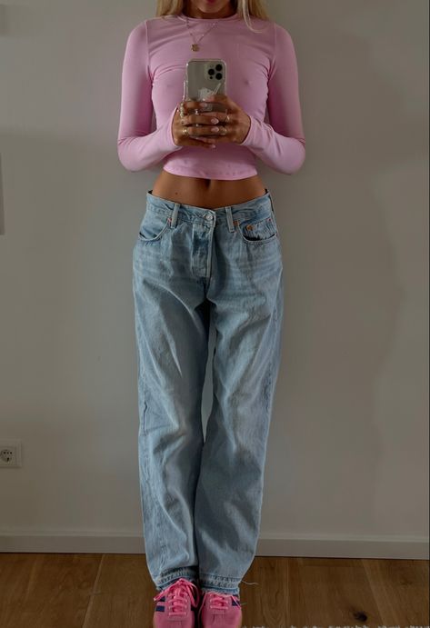 00s Mode, Mode Casual, Stil Inspiration, Ootd Casual, Mode Ootd, Stockholm Fashion, Mode Inspo, Pink Outfits, Pink Outfit