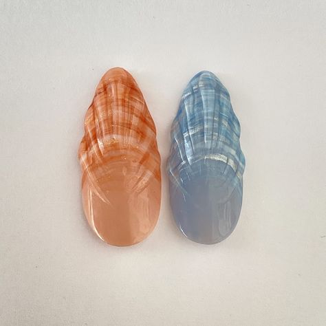 Orange and blue beachy shell nails Shell Nails Seashells, Blue Shell Nails, Blue Orange Nails, Shell Nail Art, Shell Nails, Beachy Nails, Nail Drawing, Blue Shell, Really Cute Nails