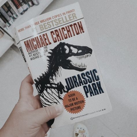 Jurassic Park Book, Jurassic Park Novel, Jurassic Park Series, Michael Crichton, Book Annotation, Jurassic Park World, Thrift Finds, Winter Aesthetic, Past Life