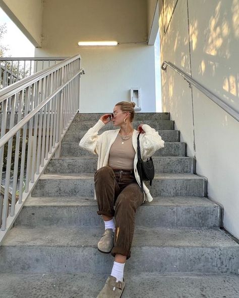 Office Outfits With Birkenstocks, Clogs Office Outfit, Carlson Clog Outfit, Beige Clogs Outfits, Birkenstock Boston Latte Cream, Boston Clogs Outfit Women, Taupe Boston Birkenstock Outfit, Brown Boston Clogs Outfit, Mink Boston Birkenstock Outfit