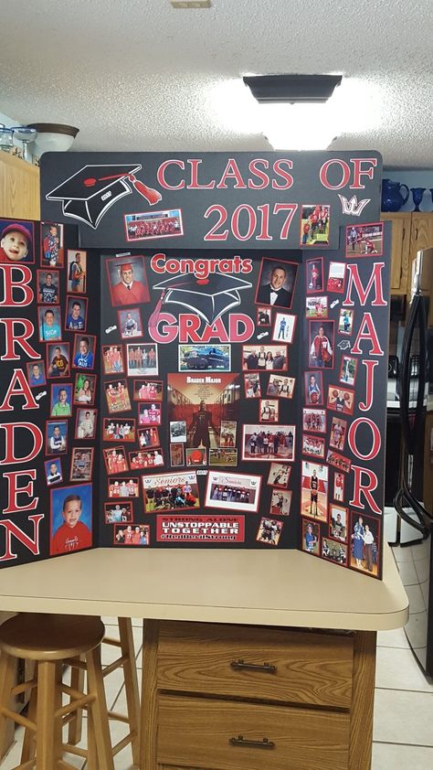 Graduation Picture Poster Board Ideas, Graduation Canvas Ideas, Graduation Tri Fold Board Ideas, Senior Picture Board Ideas, Poster Board Graduation Ideas, Trifold Poster Board Ideas Graduation, Senior Picture Boards, Graduation Picture Collage Ideas, Grad Board Ideas