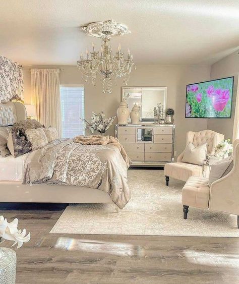 decorating a rental home Luxury Room Bedroom, Glam Bedroom, Bedroom Wall Colors, Gorgeous Bedrooms, Home Decor Hacks, Elegant Bedroom, Luxury Rooms, Diy Décoration, Décor Diy