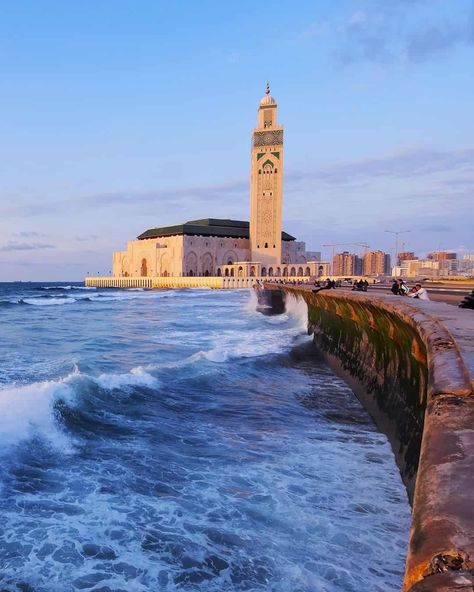 Morocco Architecture, Morocco Travel Destinations, Morocco Chefchaouen, Hassan Ii Mosque, Morocco Itinerary, Morocco Aesthetic, Hight Light, Casablanca Morocco, Desert Tour