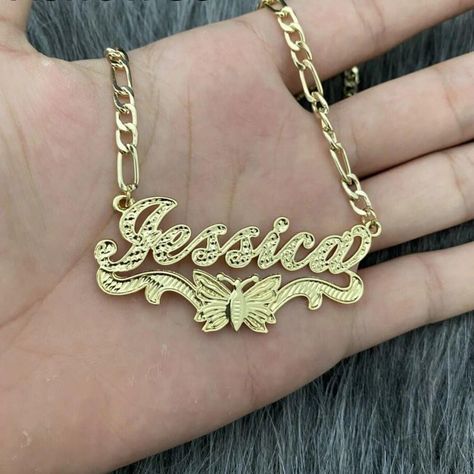 Item: 2021NE0285 Material: Copper. Color: Gold. Chain Length: 14",16",18",20",22". Process: Gold Plated. Recipient: Women, Mom, Wife, Girl Friend, Children. Product Type: Personalized Jewelry. Gift Type: Necklace. Occasions: Valentine's Day, Mother's Day, Christmas, Birthday, etc. Necklace Type: Name Necklace. Brand: Silviax Jewelry. Custom Necklaces Names, Custom Chain Pendant, Gold Plated Name Necklace, Gold Name Plate Necklace Mexican, Latina Necklace Combo, Mexican Gold Necklace With Name, Gold Hispanic Jewelry, Gold Necklace Name Design, Mexican Name Necklace