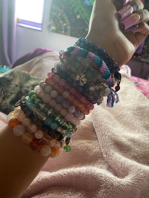 Bracelets Ideas Crystal, Outfits With Bracelets, Stacks Of Bracelets, Bunch Of Bracelets On Wrist, Wrist With Bracelets, A Lot Of Bracelets Aesthetic, Nails And Bracelets, Bracelet Collection Aesthetic, Beaded Bracelets Stacked