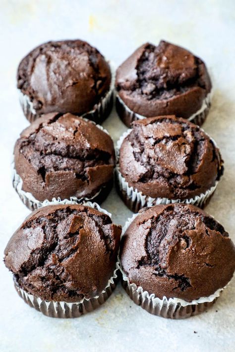 Chocolate Chunk Muffins, Jumbo Muffins, Chocolate Muffin Recipe, Double Chocolate Muffins, Chocolate Banana Muffins, Filled Muffins, Homemade Muffins, Baking Essentials, Chocolate Chunk