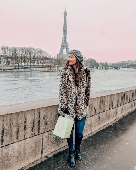 Heading to Paris in the wintertime? Parisian chic winter fashion can be a tough nut to crack. Check out these 10 tips on how to be stylish but sensible in the cold weather. These style tips and examples of what to wear in Paris will give you the necessities for your packing list and keep you warm. Because winter weather shouldn't cover up your picture-perfect outfit! Paris street fashion, here you come! #fashiontips #winterfashion #parisfashion #coldweatherstyle #parisian Winter Outfits Paris Cold Weather, Europe Winter Outfits Cold Weather, Paris In February Outfits, Paris In Winter Outfits, Parisian Chic Winter, Winter In Paris Outfit, Winter Outfits Paris, Canada Winter Fashion, Winter Paris Outfits