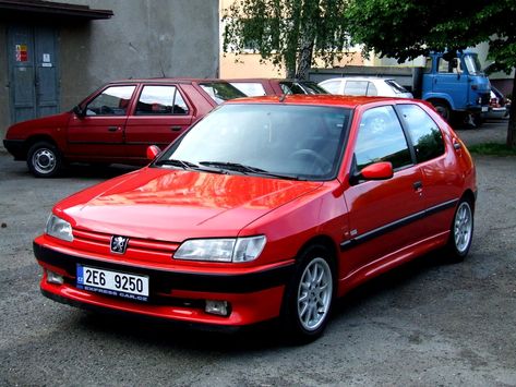 Peugeot 306 XSi - Mine was in silver #windscreen, #deflector, http://www.windblox.com Coupe, Peugeot France, Psa Peugeot Citroen, Peugeot 306, Hot Hatch, Euro Cars, Top Cars, Ford Focus, Body Kit