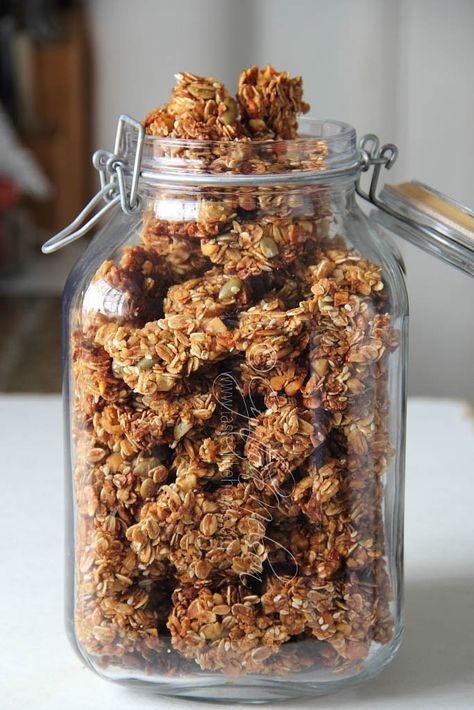 Harvest Crunch Cereal Recipes, Sticky Granola Recipe, Granola Snacks Ideas, Homade Granola Recipe, Mixed Nuts Recipes Snacks, Diy Granola Clusters, How To Make Granola Clusters, Soft Granola Recipe, Granola Clusters Recipe Healthy