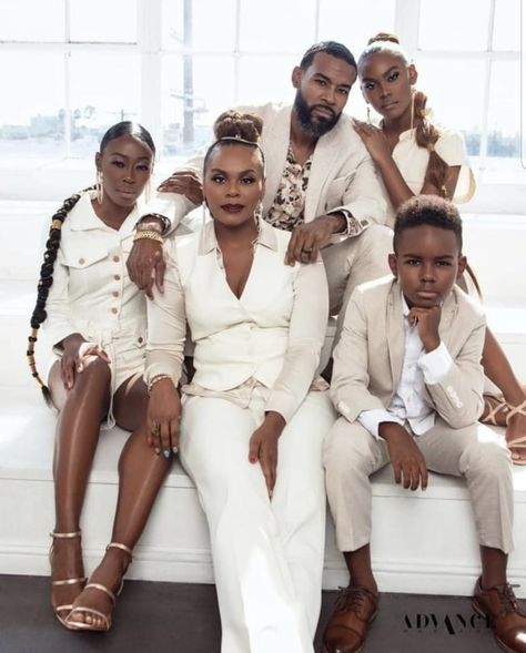 Brown And White Family Photo Outfits, Family Photoshoot Aesthetic Studio, Miss Wendy, Family Portrait Outfits, Tabitha Brown, Family Photoshoot Poses, Obsessed With Her, African American Family, Family Portrait Poses