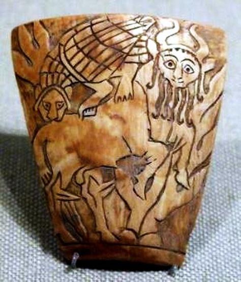 From the royal tombs of Ur , 2550 BC, a carved horn cup, with a scene of Anzud, the lion-headed eagle, attacking a bull-man Ancient Artefacts, Ancient Aliens, Eagle Attacking, Egypt Hieroglyphics, Cradle Of Civilization, Ancient Near East, Ancient Mesopotamia, Carved Shell, Mesopotamia