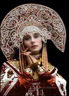 Anna Pavlova in Russian Costume, 1911 Russian Ballet, Mode Russe, Russian Dress, Baba Jaga, Ballet Russe, Anna Pavlova, Jitterbug, Colorized Photos, Russian Culture