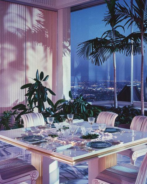 Bonito, Miami Loft Apartments, 80s Mansion Aesthetic, 80s Penthouse Aesthetic, 1980 Interior Design, 1980s Aesthetic Retro, 80s Luxury Aesthetic, Aesthetic Picture Ideas At Home, 80s Beach Aesthetic